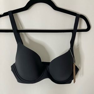 FITS EVERYBODY FULL COVERAGE BRA | ONYX 
ONYX / 36 / B Skims brand new with tags